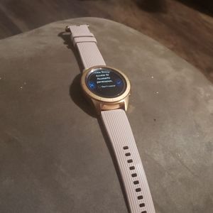 Samsung galaxy watch rose.gold